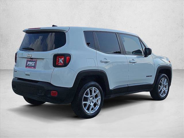 Used 2023 Jeep Renegade Latitude AWD/4WD image 5