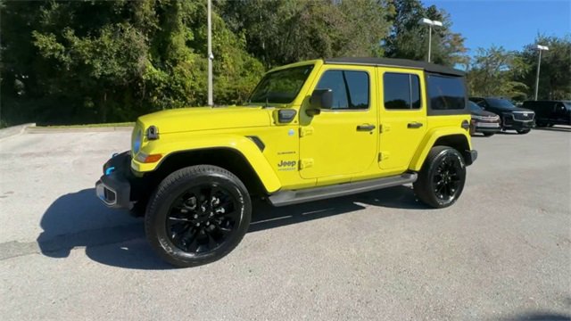 Used 2022 Jeep Wrangler Unlimited Sahara w/ Safety Group image 13