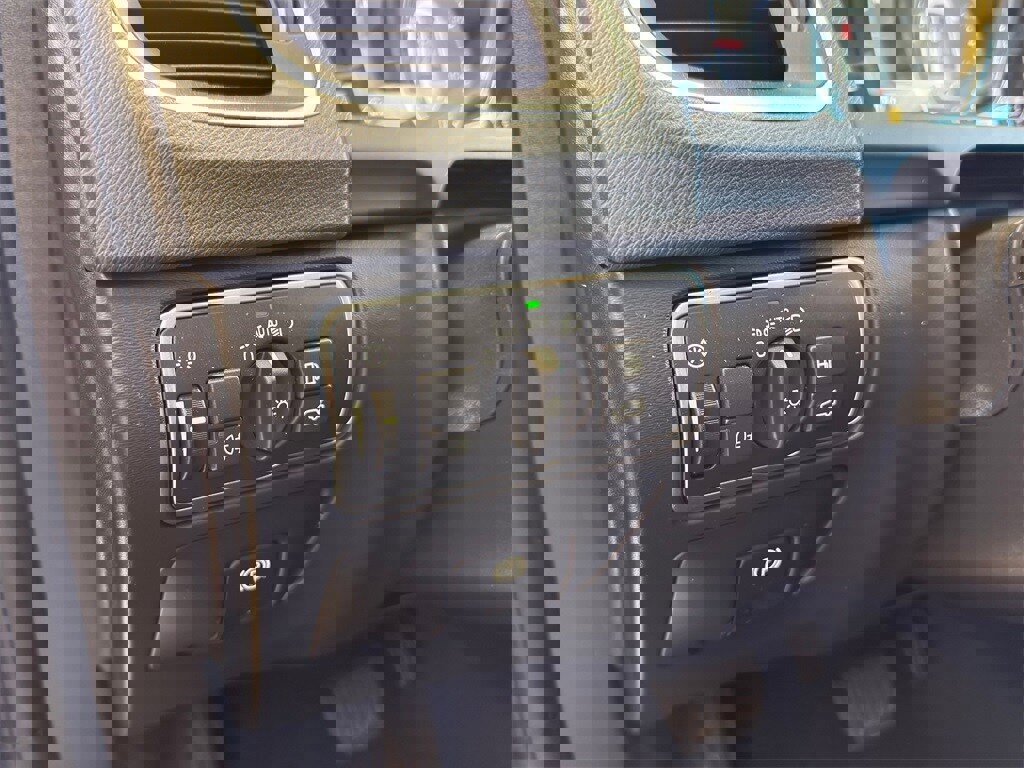 Used 2015 Volvo S60 T5 Premier image 20