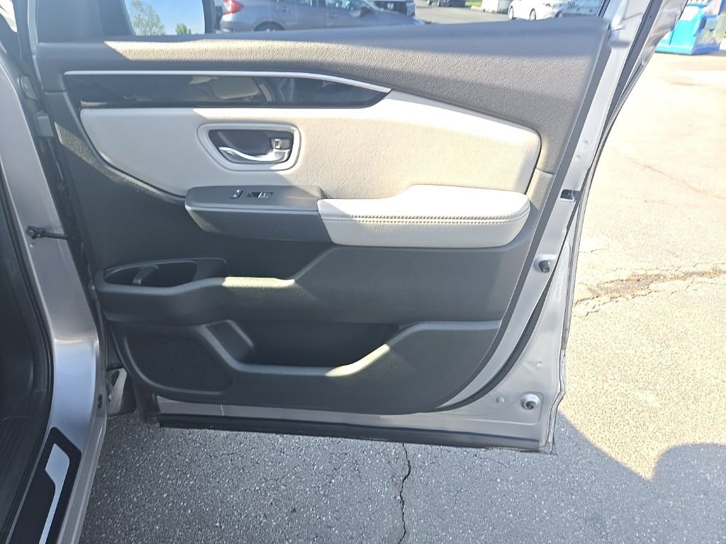 Used 2024 Honda Pilot Touring image 33