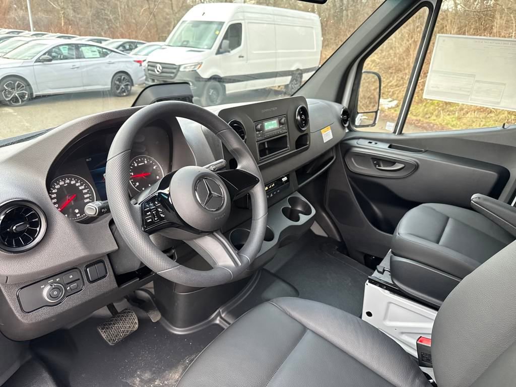 New 2025 Mercedes-Benz Sprinter 2500 image 12