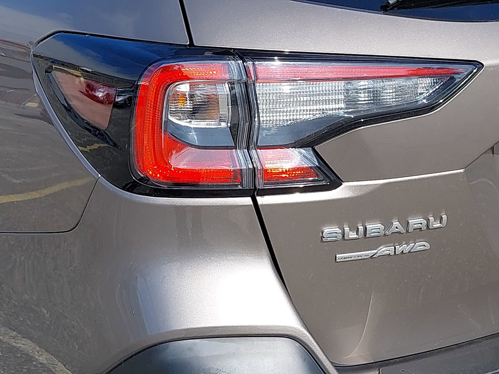 Used 2022 Subaru Outback Premium image 34