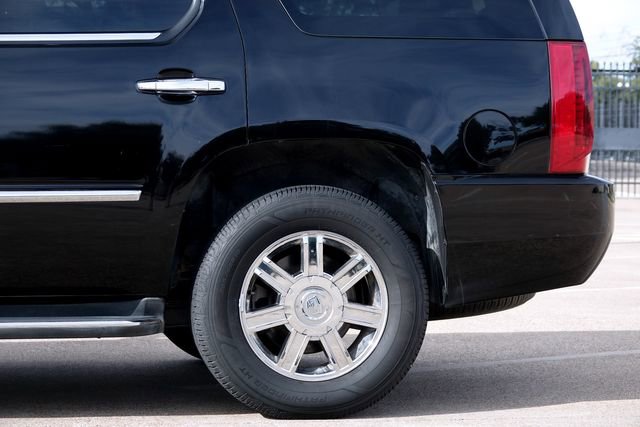 Used 2007 Cadillac Escalade 2WD w/ Information Package image 14