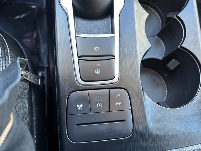 Used 2022 Ford Escape Titanium w/ Class II Trailer Tow Package image 20