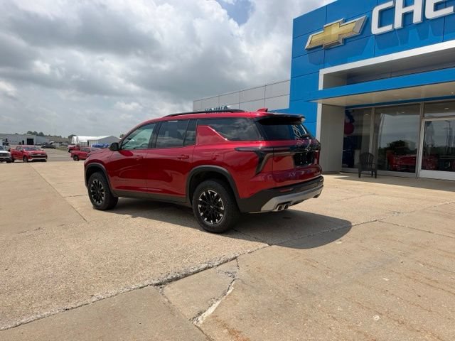 Used 2025 Chevrolet Traverse Z71 w/ Driver Confidence Package AWD/4WD image 4