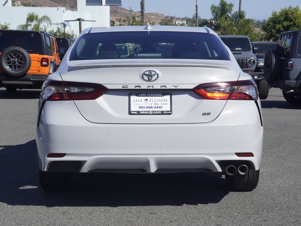 Used 2024 Toyota Camry SE FWD image 5