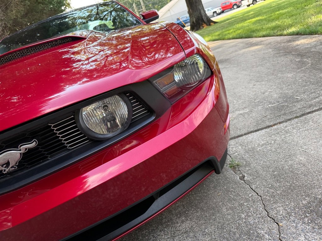 Used 2010 Ford Mustang GT Premium image 12
