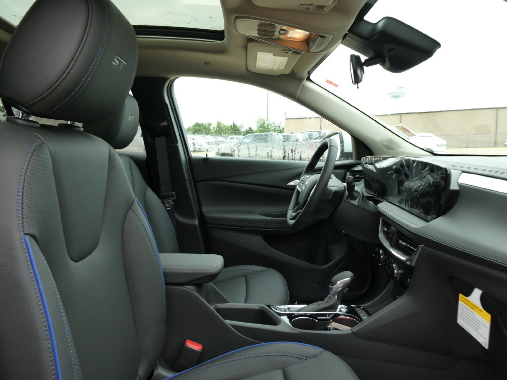New 2026 Buick Encore GX Sport Touring w/ Advanced Technology Package AWD/4WD image 11