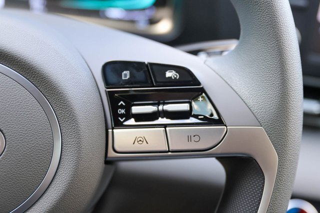 New 2025 Hyundai Elantra Blue image 22