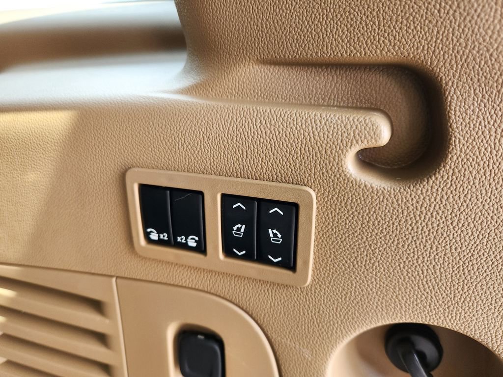 Used 2019 Cadillac Escalade ESV Platinum image 15