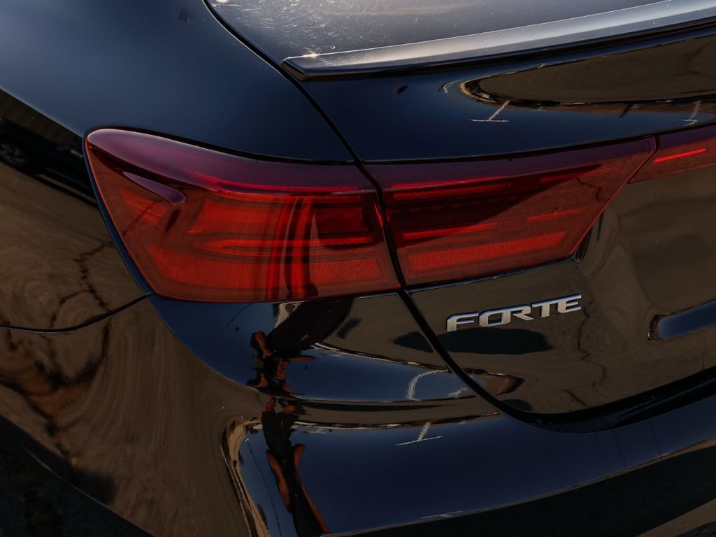 Used 2023 Kia Forte GT-Line w/ GT-Line Technology Package image 7