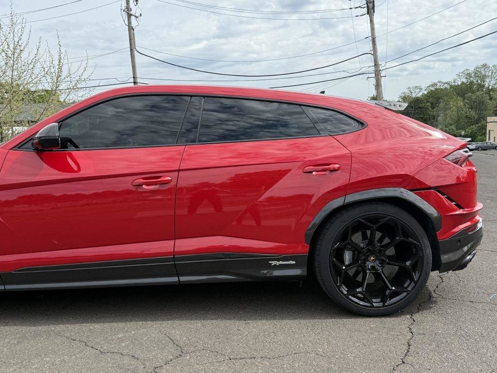 Used 2024 Lamborghini Urus Performante AWD/4WD image 6