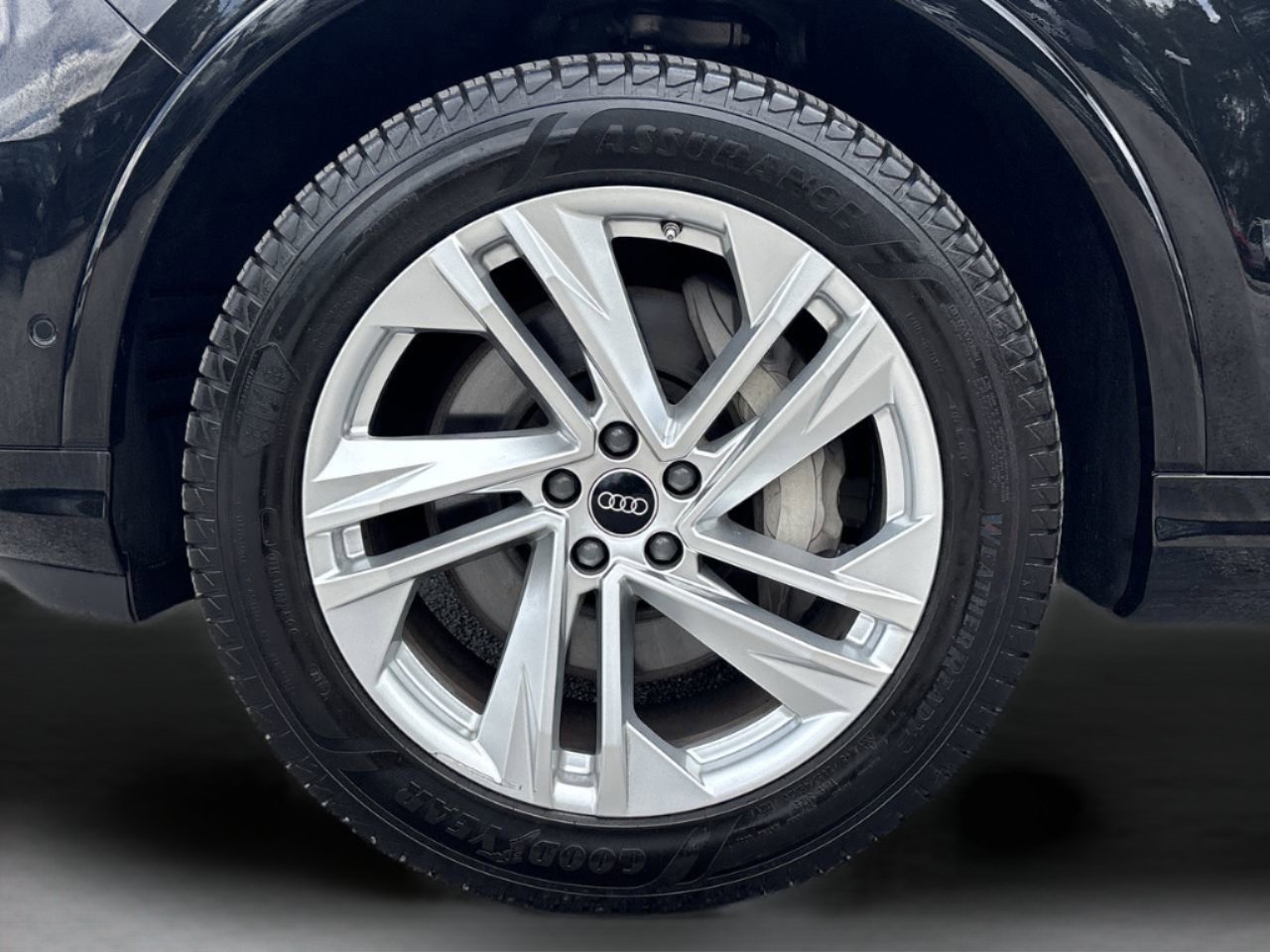 Used 2024 Audi Q7 3.0T Premium Plus AWD/4WD image 36