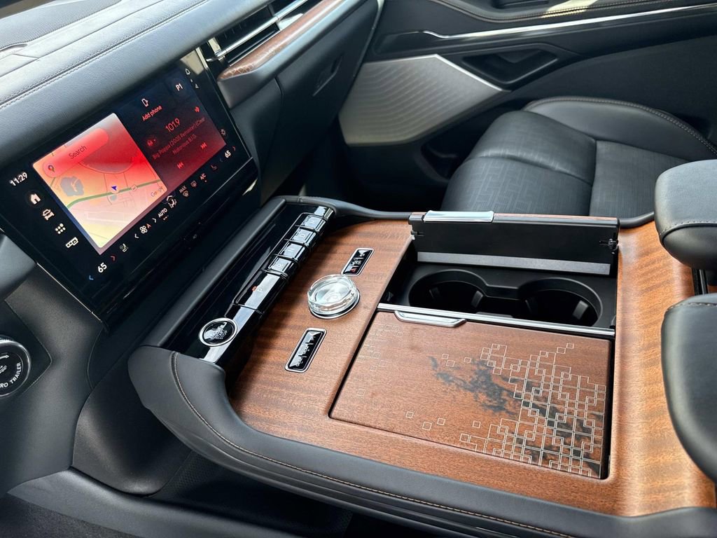 New 2025 Lincoln Navigator Black Label image 26