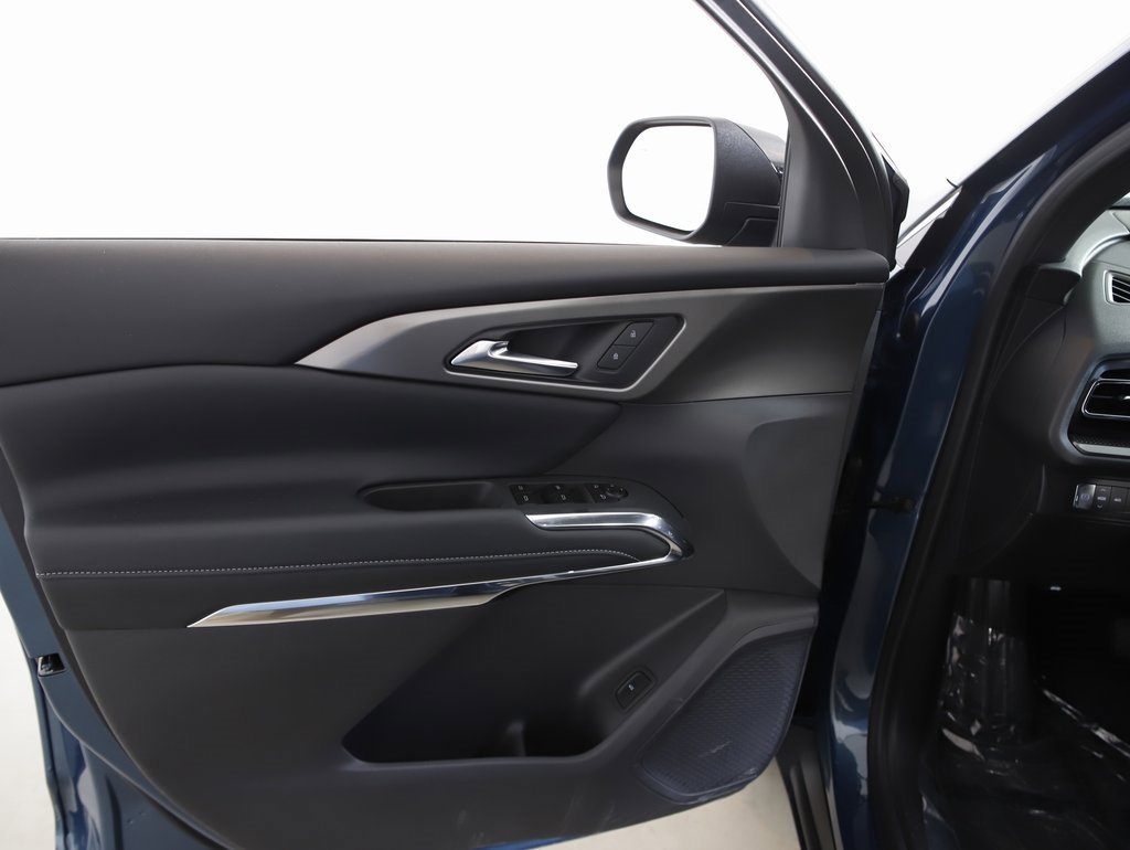 New 2026 Chevrolet Traverse LT image 14