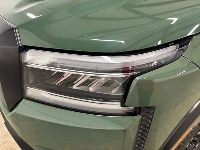 Used 2024 Nissan Frontier Pro-X RWD image 8