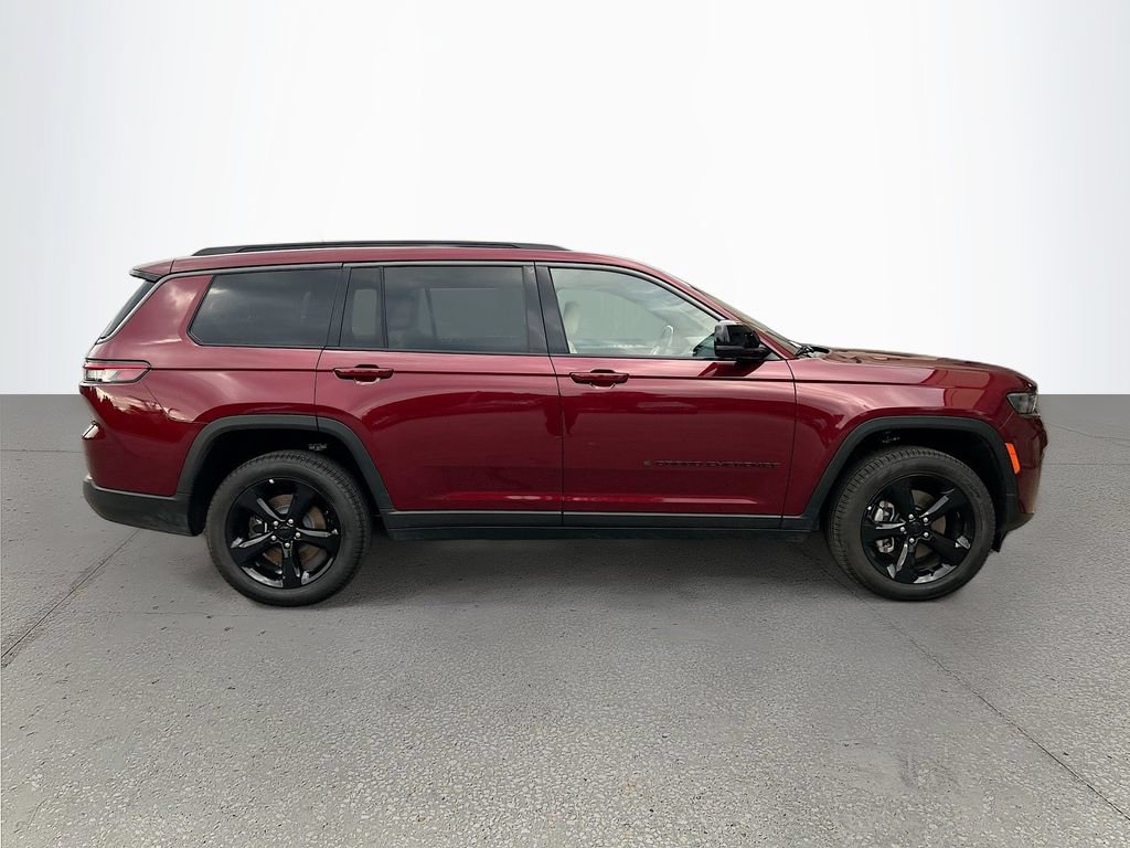 New 2026 Jeep Grand Cherokee L Limited w/ Limited Altitude Package AWD/4WD image 3