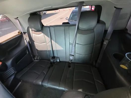 Used 2017 Cadillac Escalade Luxury image 16