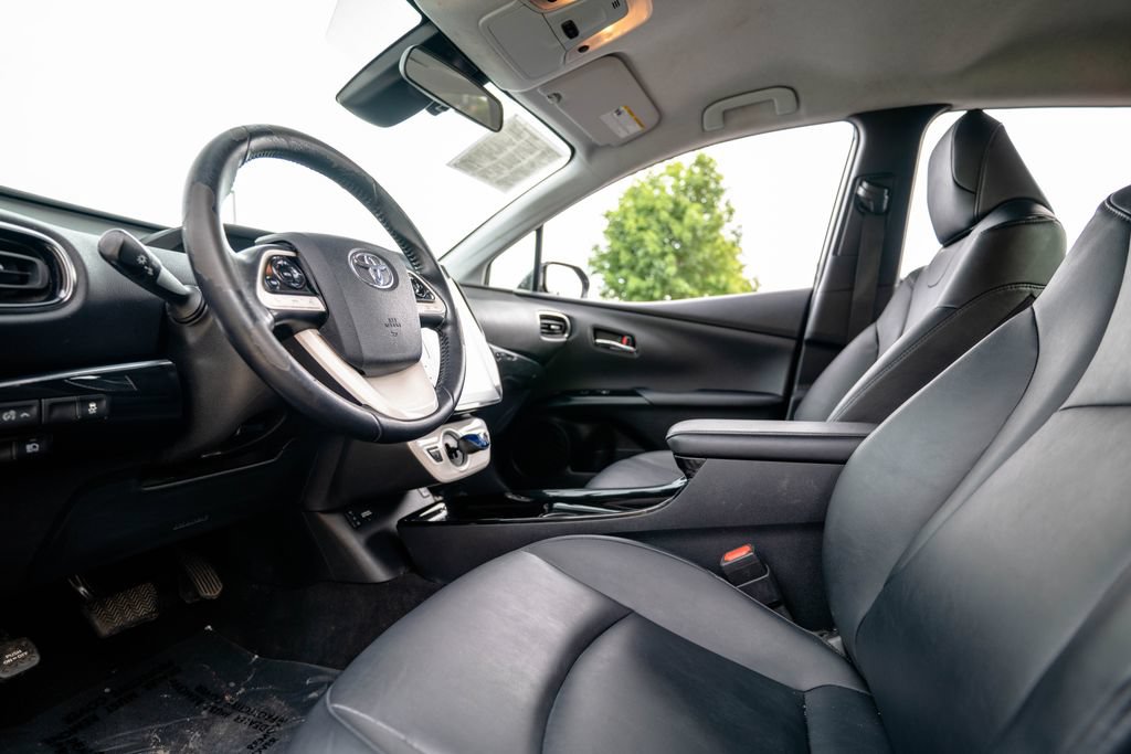 Used 2018 Toyota Prius Prime Premium FWD image 5