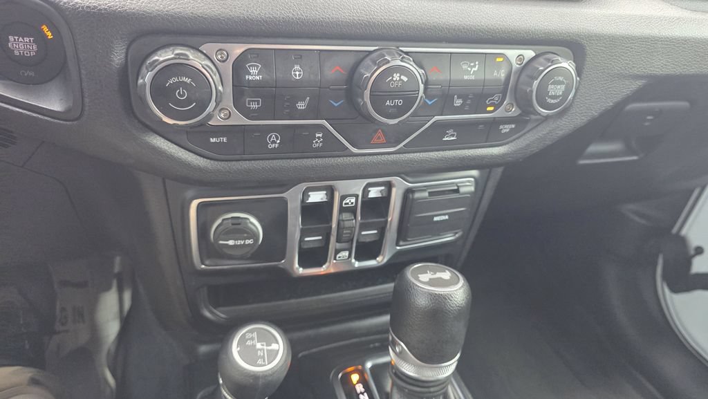 Used 2024 Jeep Wrangler Unlimited Sport AWD/4WD image 19
