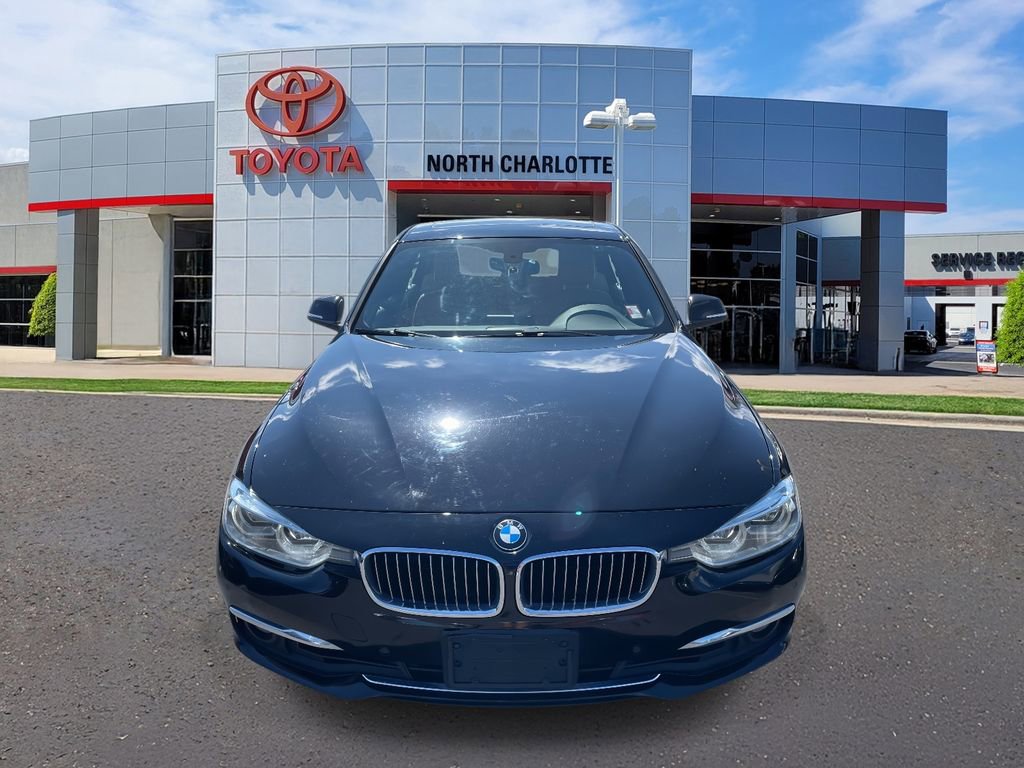 Used 2018 BMW 330i xDrive Sedan w/ Convenience Package image 3