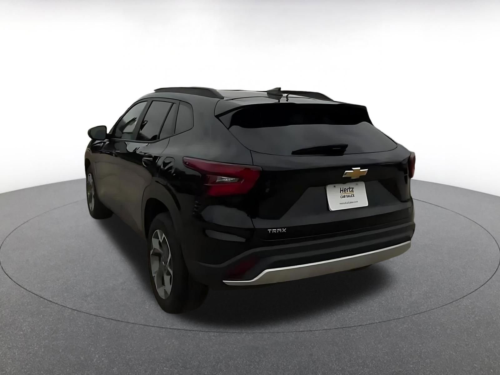 Used 2025 Chevrolet Trax LT image 11