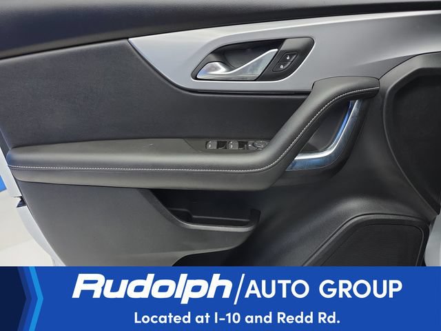 Used 2025 Chevrolet Blazer LT FWD image 11