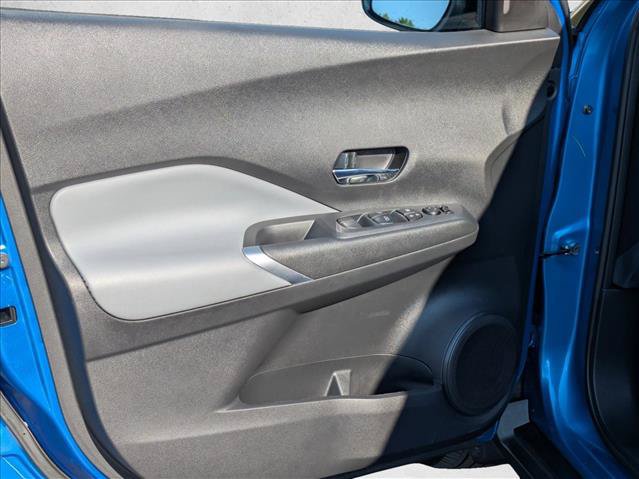Used 2023 Nissan Kicks SR w/ SR Premium Package FWD image 18