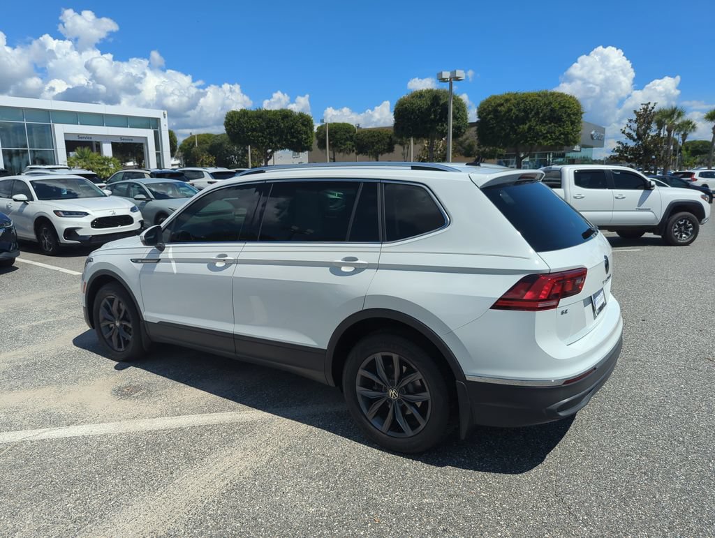 Used 2024 Volkswagen Tiguan SE FWD image 9