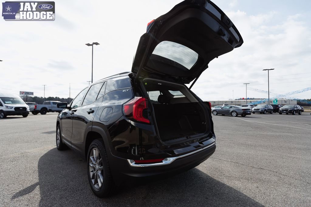 Used 2024 GMC Terrain SLT image 53