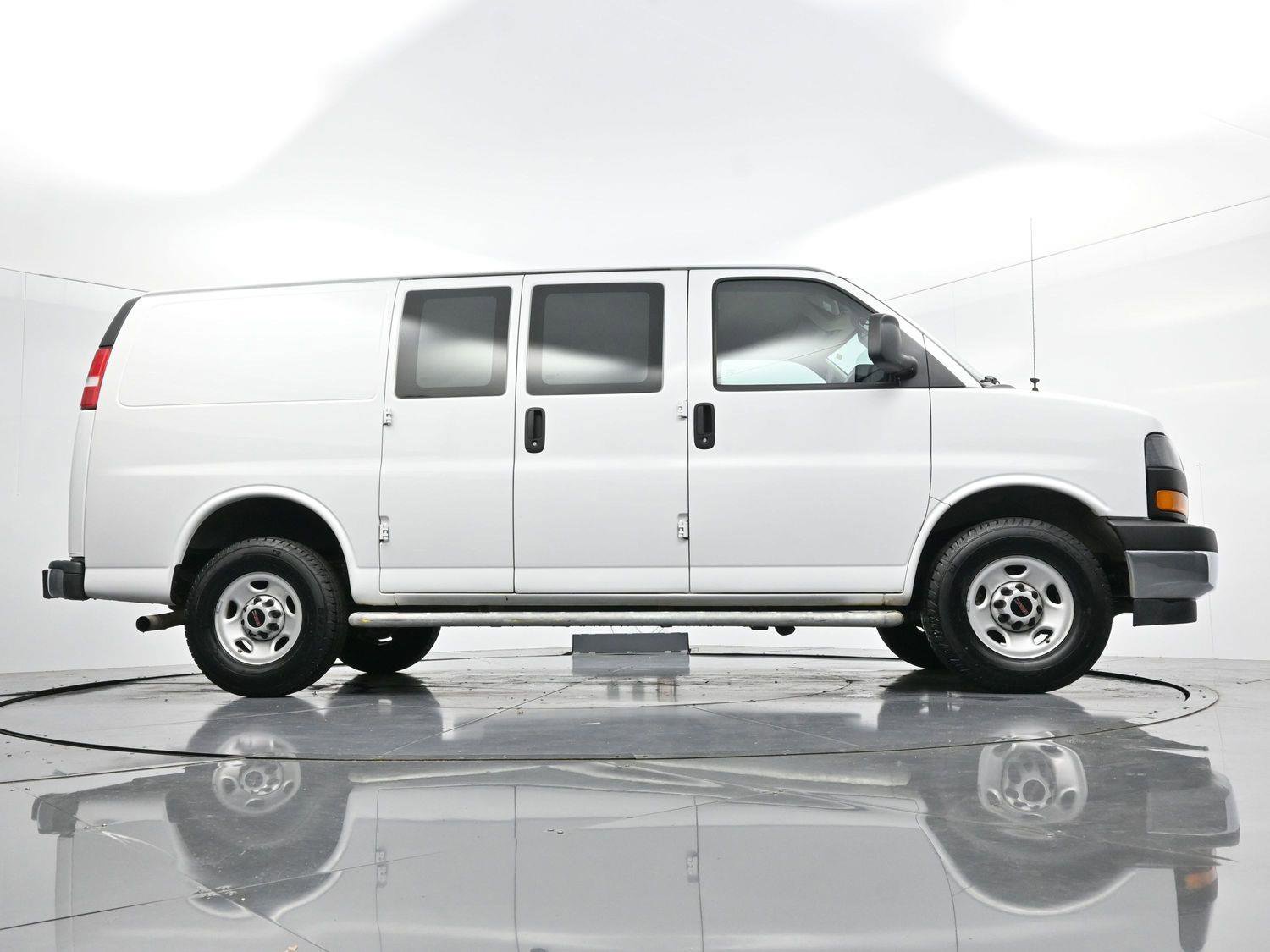 Used 2024 GMC Savana 2500 w/ Driver Convenience Package image 36