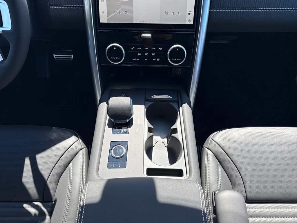 New 2026 Land Rover Discovery Dynamic SE AWD/4WD image 13