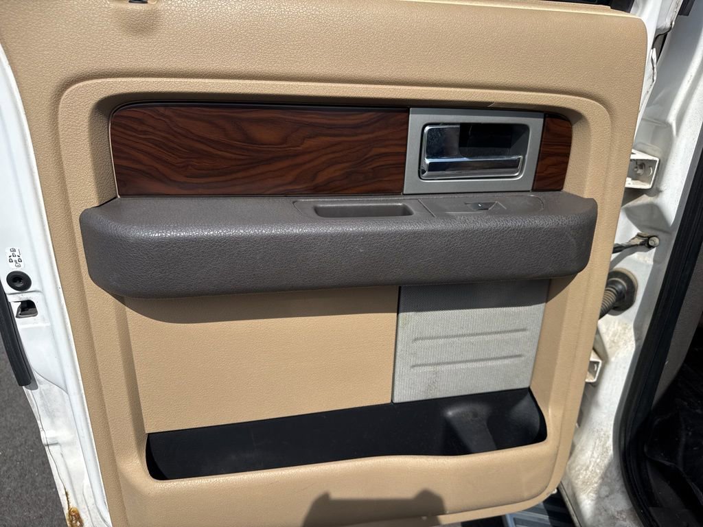 Used 2012 Ford F150 Lariat w/ Lariat Chrome Pkg image 12