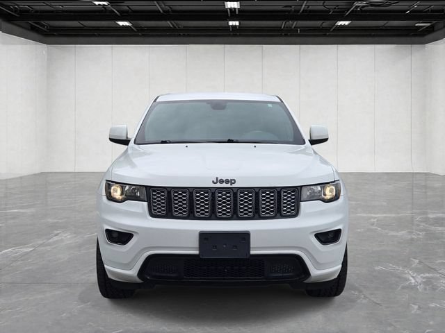 Used 2018 Jeep Grand Cherokee Altitude AWD/4WD image 7