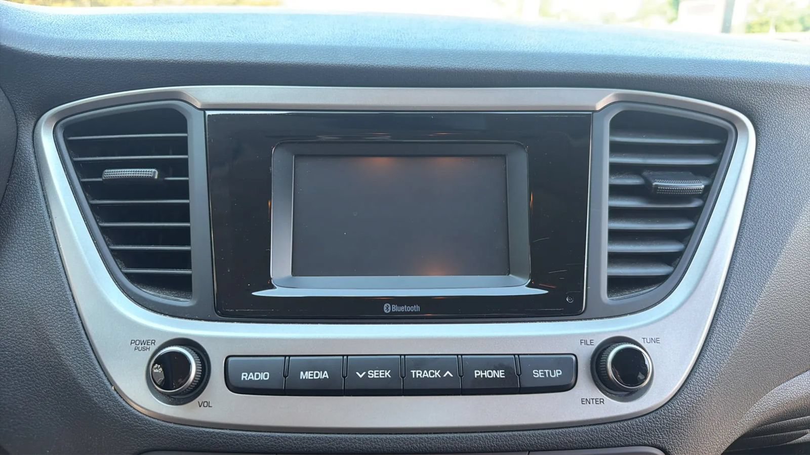Used 2020 Hyundai Accent SE FWD image 19