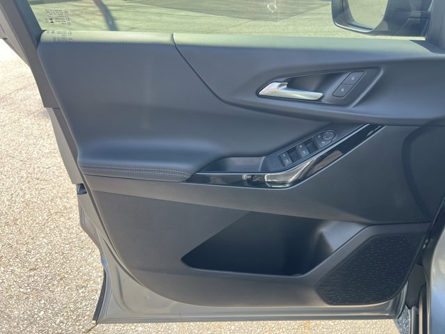 Used 2025 Chevrolet Equinox LT image 11