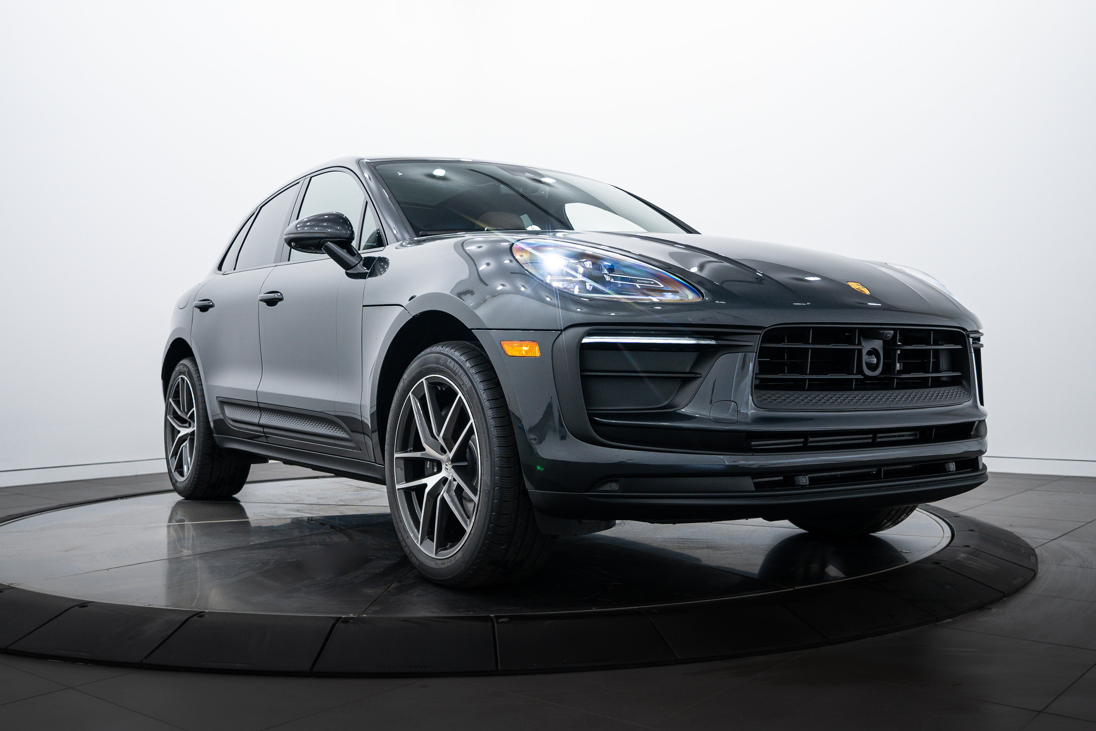 New 2025 Porsche Macan image 9