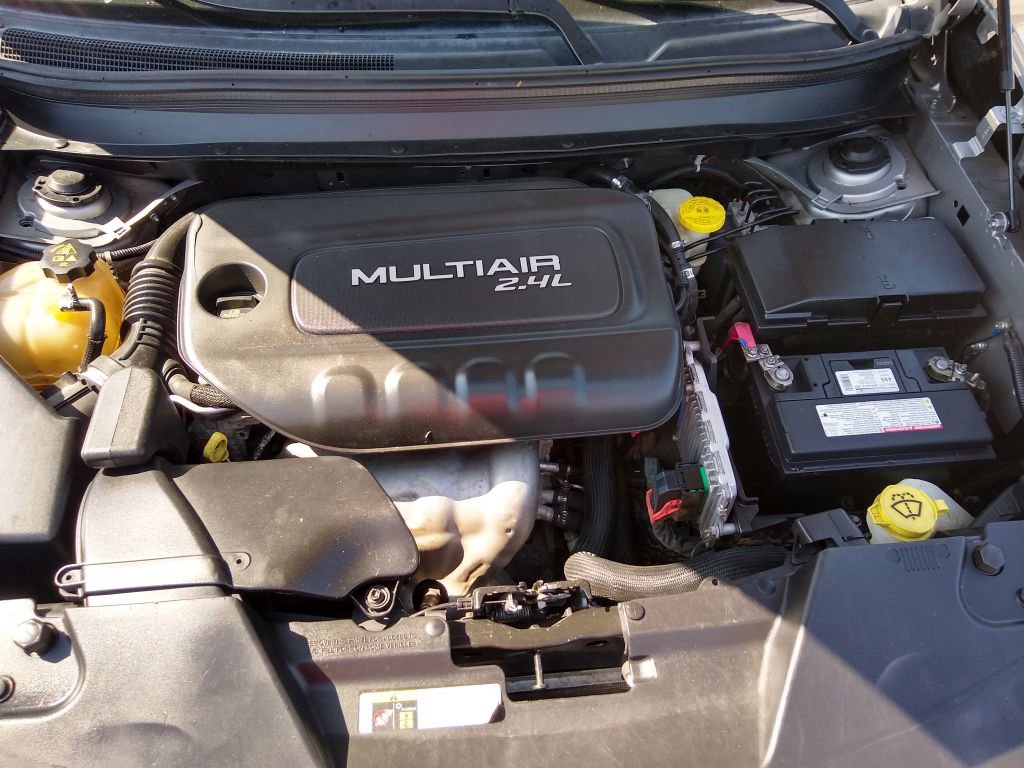 Used 2015 Jeep Cherokee Sport image 30