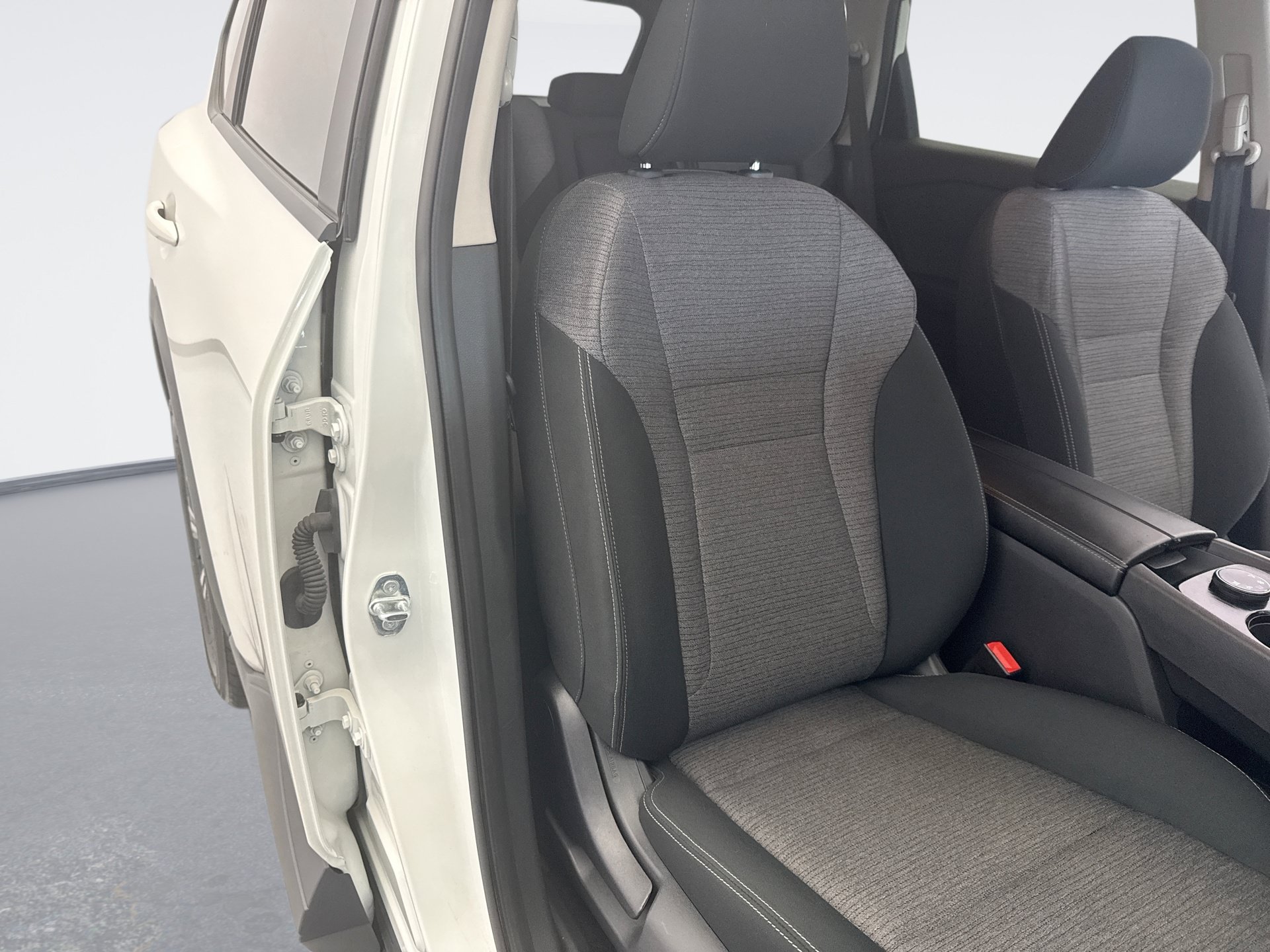 Used 2023 Nissan Rogue SV AWD/4WD image 17