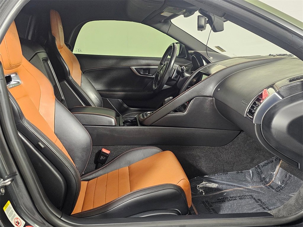 Used 2018 Jaguar F-TYPE R image 12