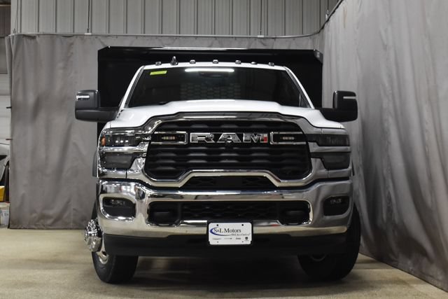 New 2026 RAM 3500 Tradesman AWD/4WD image 2