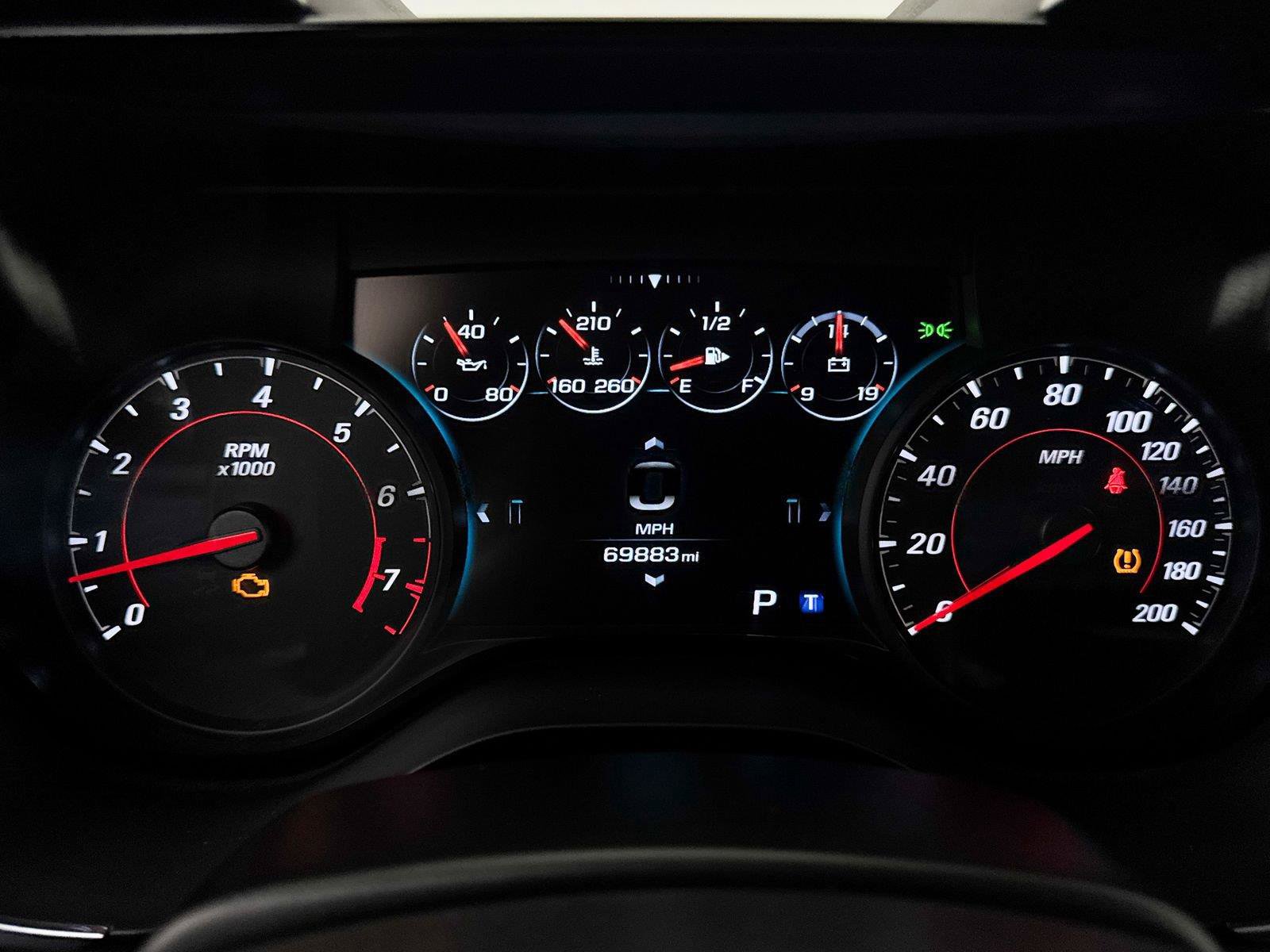 Used 2017 Chevrolet Camaro SS RWD image 34
