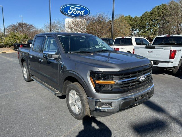 New 2025 Ford F150 XLT w/ Equipment Group 302A MID