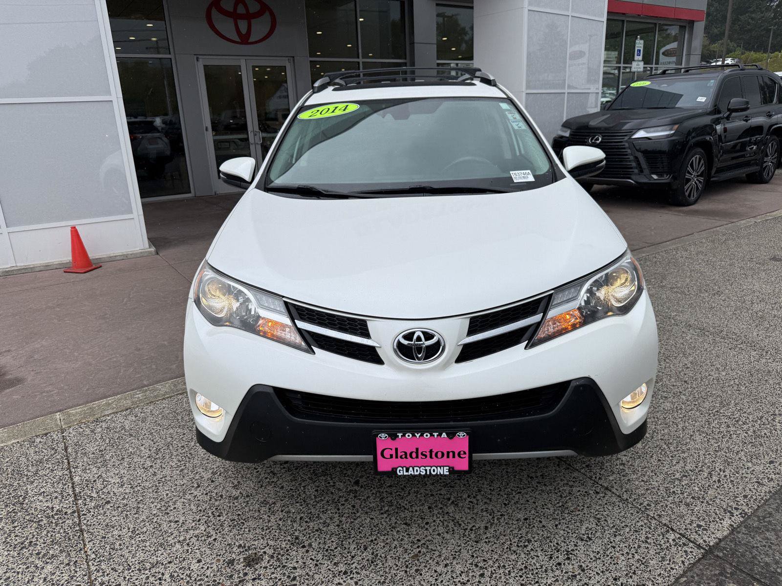 Used 2014 Toyota RAV4 Limited AWD/4WD image 8