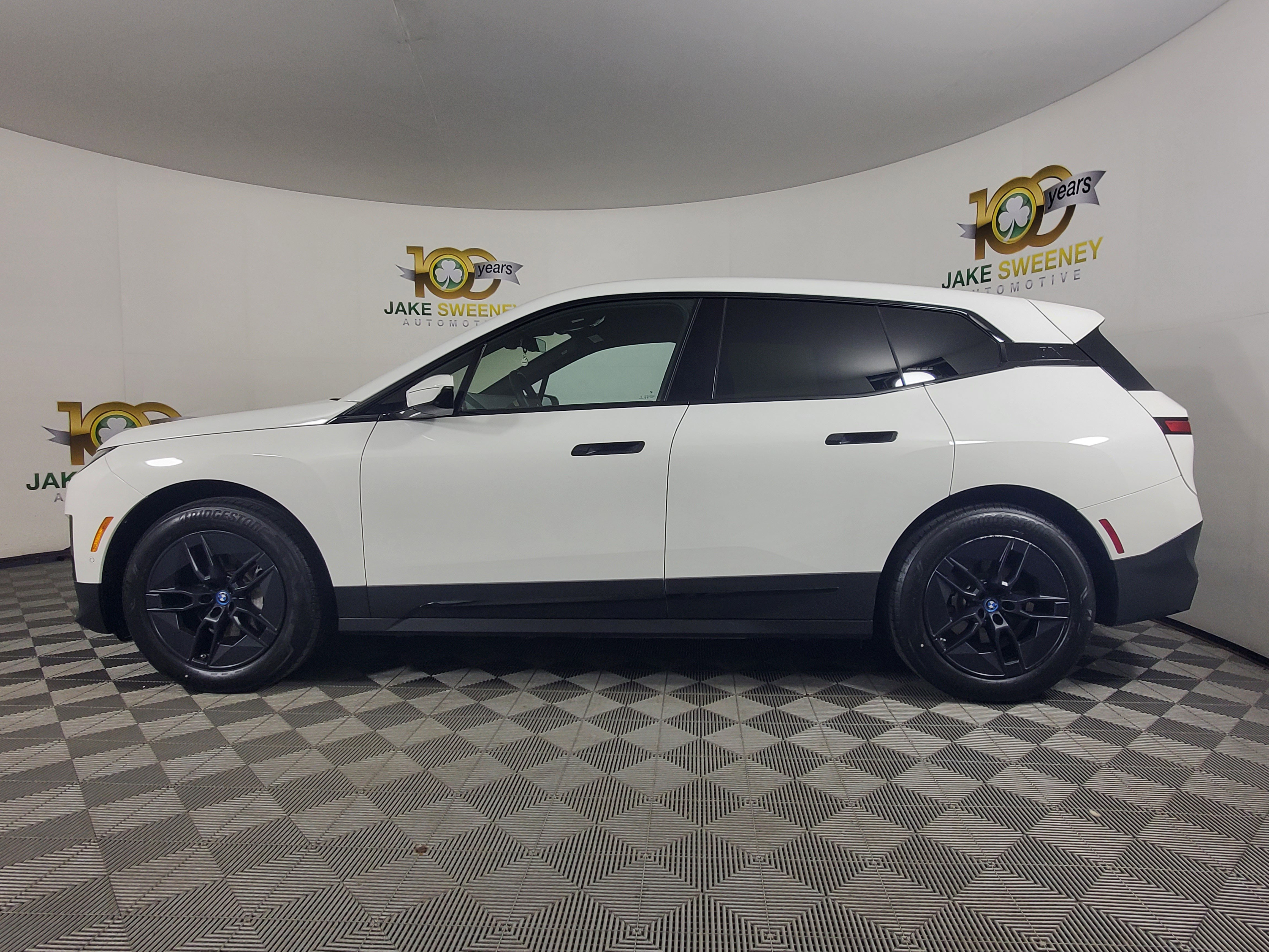 Certified 2025 BMW iX xDrive50 image 4