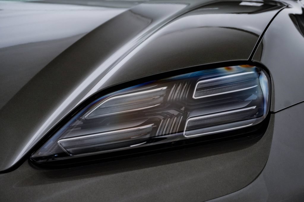 New 2026 Porsche Macan 4 Electric AWD/4WD image 7