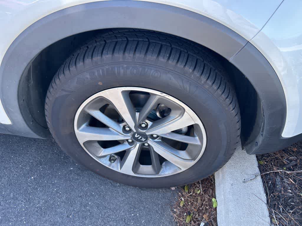 Used 2019 Kia Sorento EX image 11
