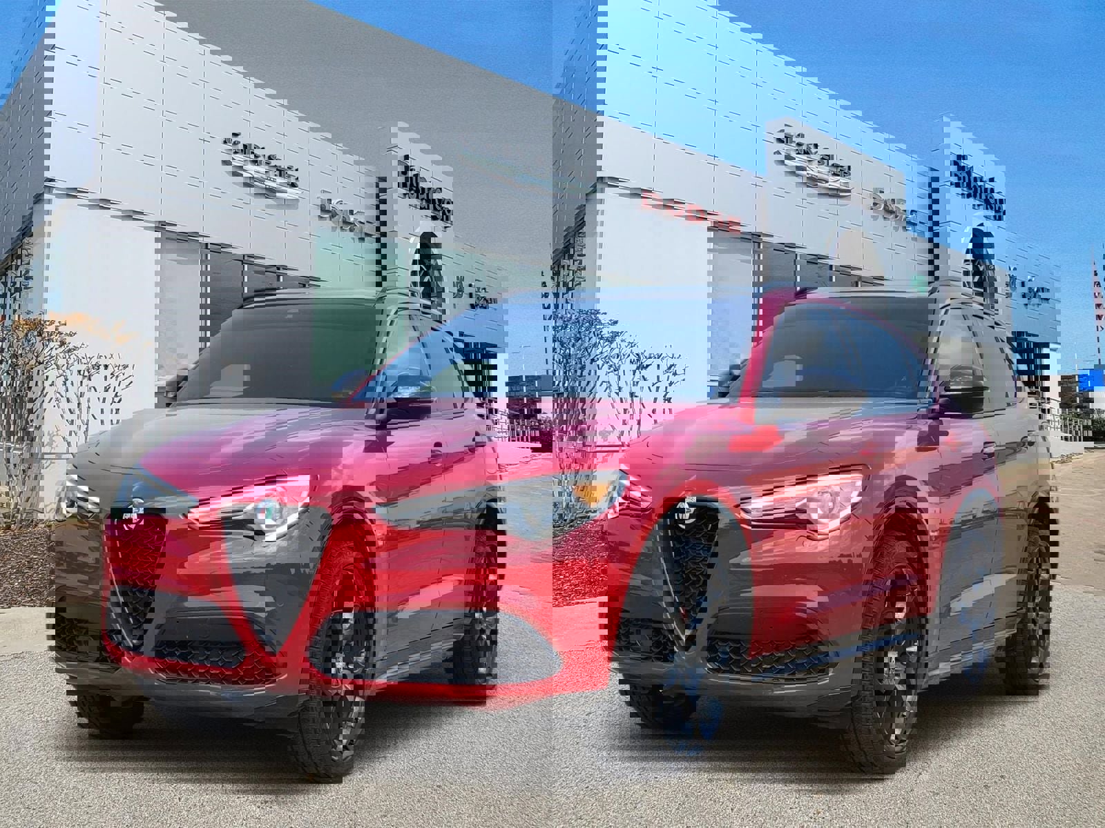 Used 2021 Alfa Romeo Stelvio Ti Sport AWD/4WD image 2