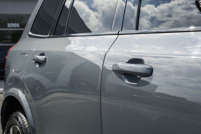 Used 2022 Volvo XC90 T8 R-Design w/ Advanced Package image 16