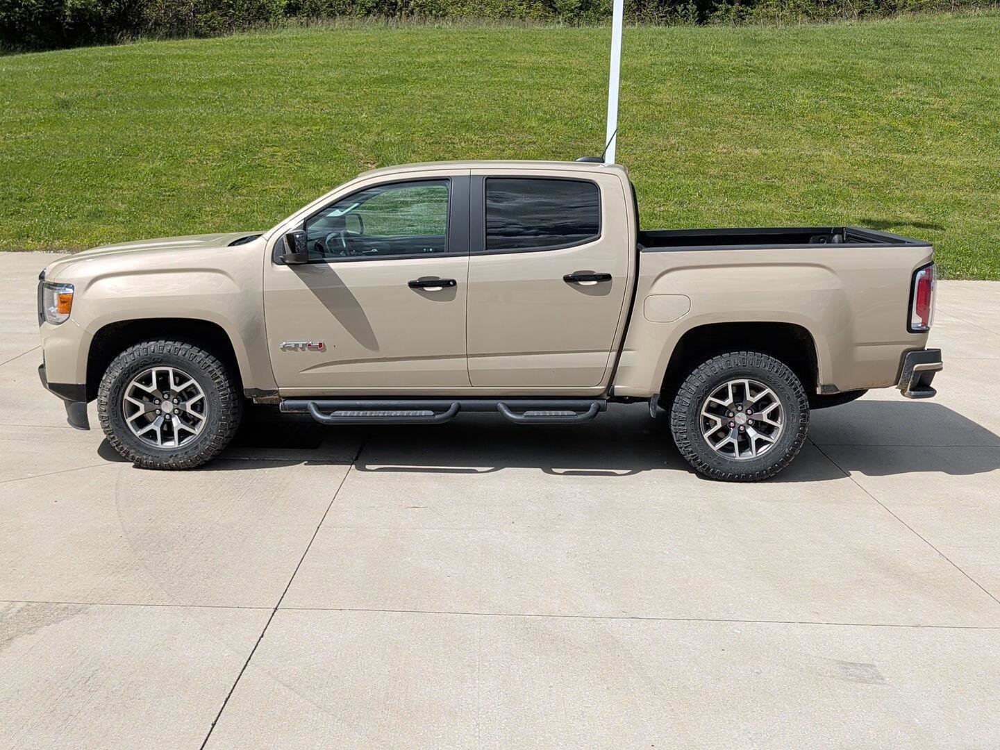Used 2021 GMC Canyon AT4 w/ Driver Alert Package AWD/4WD image 9